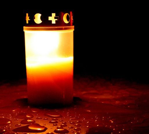 Na Gorjancih umrl 39-letnik, ki ga je z avtom odneslo v tovorno vozilo