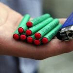 V Črnomlju ujeli štiri mladoletnike, ki so metali petarde