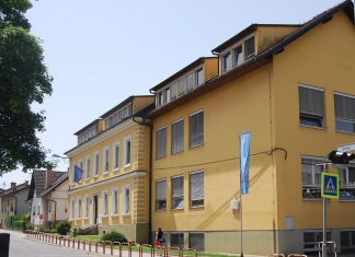 Takole je videti razširjena in delno prenovljena Osnovna šola Šmihel (video)