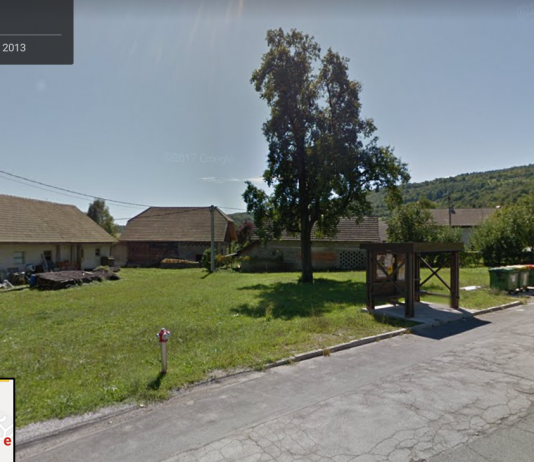 Dobliče: Voznik migrante tihotapil tudi v prtljažniku