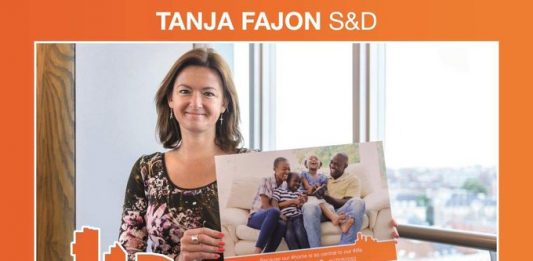 Zunanje ministrstvo zavrnilo navedbe, da bi Kajzer podprl kandidaturo Fajonove