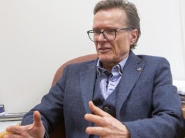 Nekdanji ustavni sodnik: Slovenija drsi v novi totalitarizem, pravna država je vse bolj le še videz