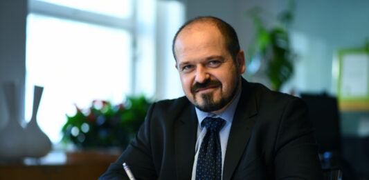 Janez Poklukar: “Golobova namera ni iskrena – ne do Preroda in ne do lastnih koalicijskih partnerjev”