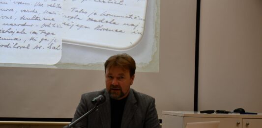 Dvor: Obeta se zanimiv pogovorni večer