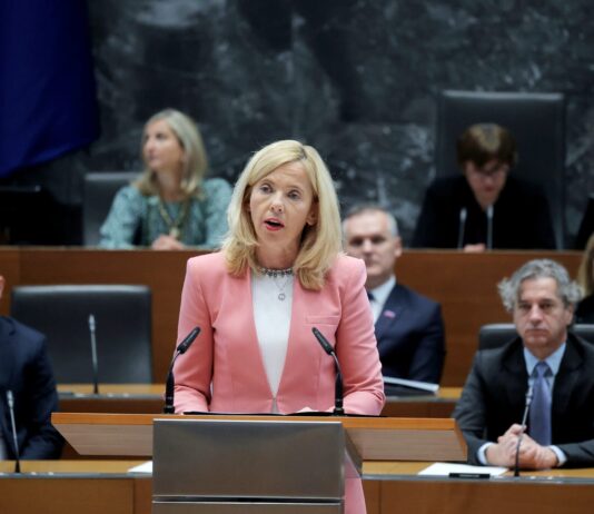 KPK: Golob z zahtevo po čistkah v policiji kršil zakon!