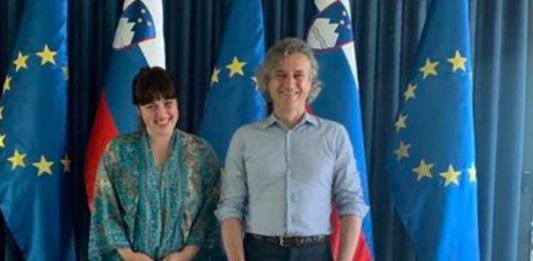 V Inštitutu 8. marec trdijo, da so bili na novomeškem shodu, a videl jih ni nihče