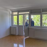 Kaj je narobe z oglasom, da nekdo stanovanje odda zaposlenemu Slovencu?