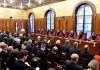Ustavno sodišče že kar pet let odloča o zahtevi SDS za odškodnino