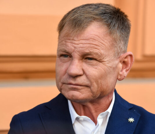 Minister Matoz s spremembo zakona za hitrejše ukrepanje pravosodja ob napadih na policiste