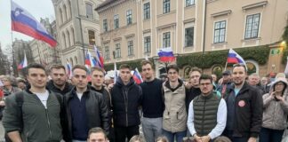 Mladi v Sloveniji se politično vse bolj nagibajo k desnici, ki jo vidijo kot bolj napredno