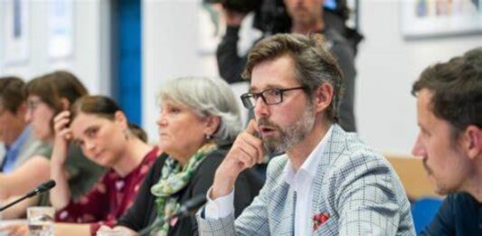 Gorščakova in Forbici RTV pripeljala v resne likvidnostne težave