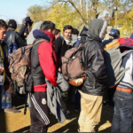 Na južni meji ob koncu tedna za štiri avtobuse nezakonitih migrantov