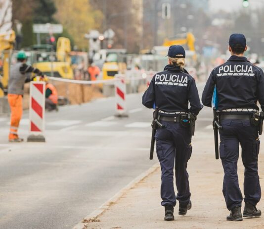 Policijski sindikat napovedal stavko proti tej vladi in njeni politiki praznih obljub
