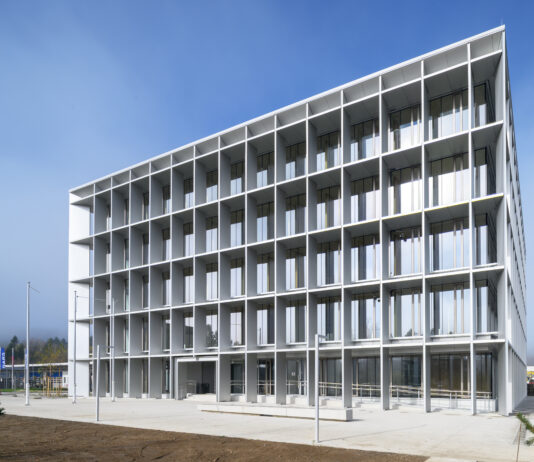 Vas zanima dobro plačana služba na Darsu?