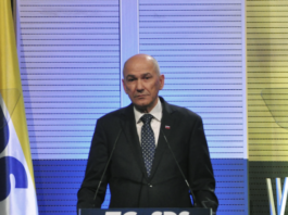 Janša napovedal shod v Ljubljani na dan izredne seje o romskih vprašanjih