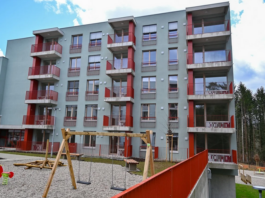 Namesto obljubljenih 30.000 le 1918 stanovanj