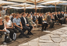 Vladimir Prebilič v Kočevskem rogu. V sprednji vrsti četrti z leve.