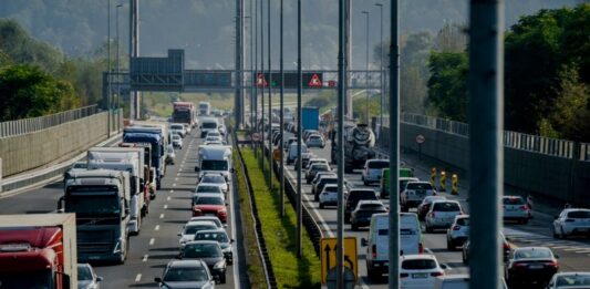 Zaradi začetka letnih dopustov v Italiji konec tedna pričakovati gnečo na cestah proti Hrvaški
