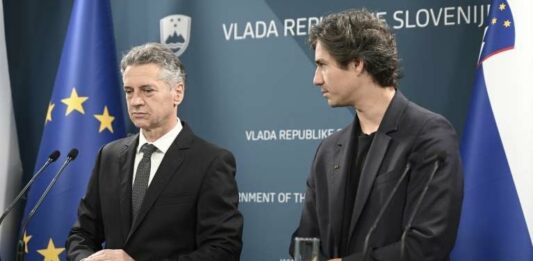 Škandal: Vladne stranke bodo predvolilno kampanjo financirale kar z davkoplačevalskim denarjem