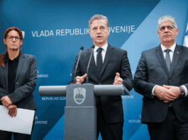 Bolj neposrednega priznanja, da sta bila odstopljena s ciljem reševanja njegove politične kože, Golob res ni mogel dati