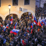 Golob priznal, da v vladi niso kos situaciji, napovedal spremembe, nato pobegnil – večina skeptična do obljub