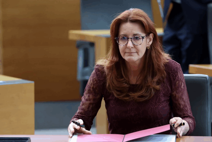 Screenshot 2025-11-18 at 20-33-26 POL20240305BORZ2470-scaled.jpg (Slika WEBP 2560 × 1770 pik) – Prilagojeno po velikosti (34 %)