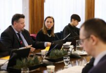 Novomeški občinski svetniki poslanko Dergančevo pozivajo k odstopu