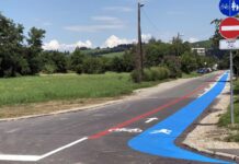 Ker je zapeljal v napačno ulico, ga je voznik nasproti vozečega vozila pretepel