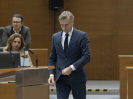 Nova politična afera: Policija pod Golobom grdo zlorabljena