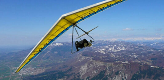 V Kočevju pri letenju z zmajem umrl 81-letnik