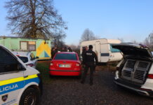 Zakon ni določal, da morajo občine denar za Rome porabiti namensko