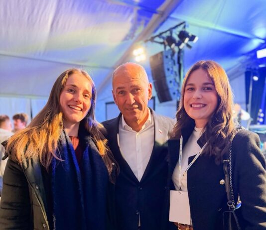 SDS so včeraj volili predvsem mladi