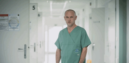 Po zdravnikih in medicinskih sestrah se je zdaj oglasila še mlada diplomantka