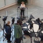 Ustavno sodišče: Prepoved dodatnega dela zdravnikov zunaj javne zdravstvene službe je neustavna