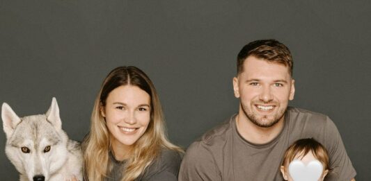 Dončič odhaja v Slovenijo, da bo navzoč pri porodu drugega otroka