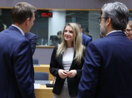 Noro: Golobova državna sekretarka v Bruslju ponuja sprejem nezakonitih migrantov oziroma denar zanje