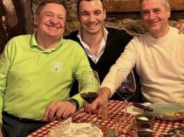 Nespregledano: “Nikjer na svetu ne brijejo norca iz javnosti in volivcev tako očitno kot pri nas”