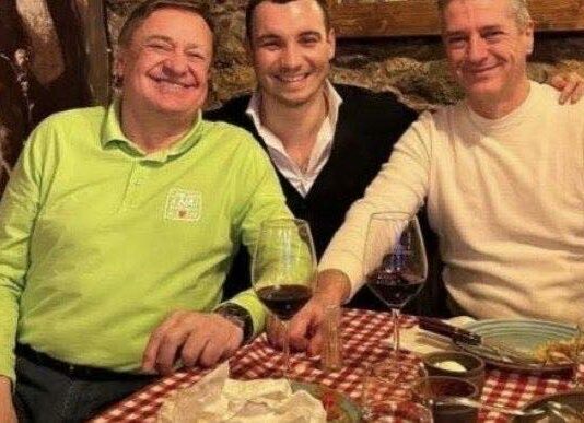 Nespregledano: “Nikjer na svetu ne brijejo norca iz javnosti in volivcev tako očitno kot pri nas”