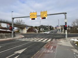 Križišče na Šmihelskem mostu nevarno za pešce in kolesarje