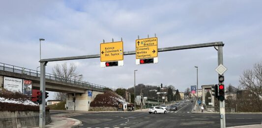Križišče na Šmihelskem mostu nevarno za pešce in kolesarje