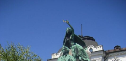 Naslednji petek vseslovenski shod harmonikarjev pri Prešernovemu spomeniku