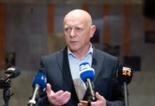 Minister načelnico kranjske upravne enote pozval k odstopu