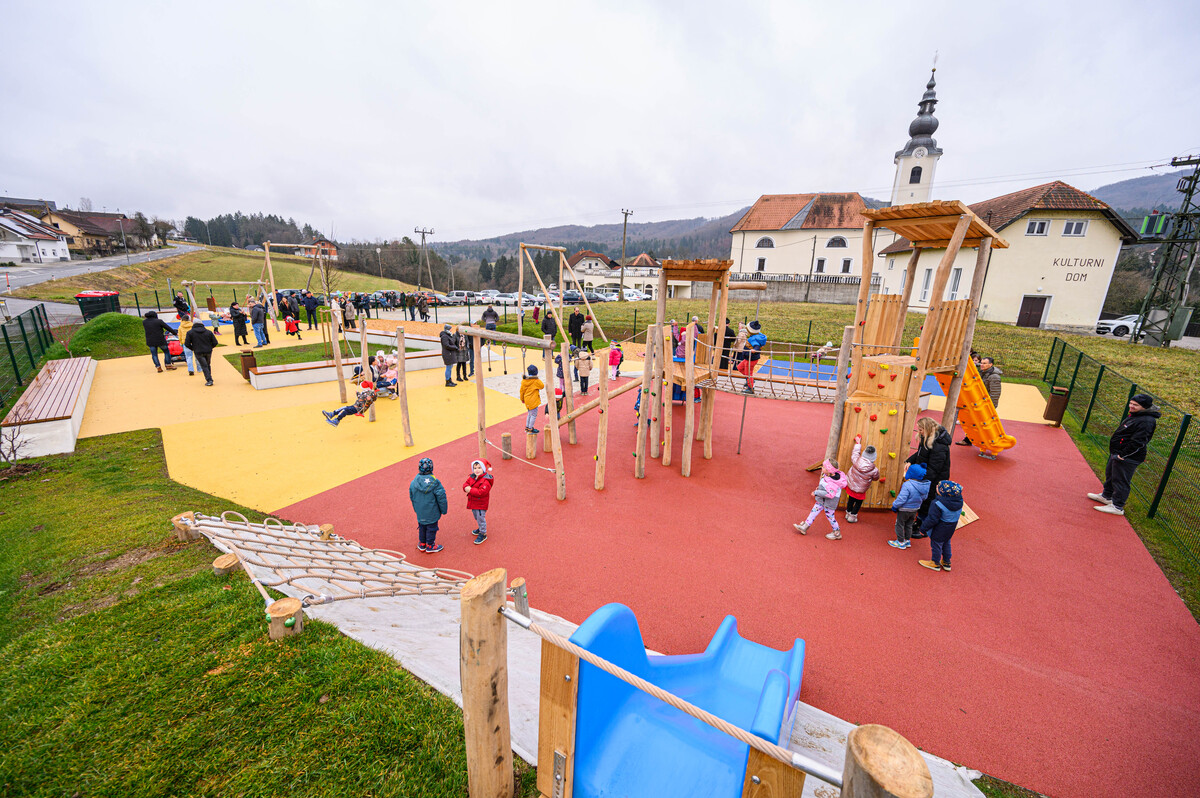 Zagradec bogatejši za sodoben vrtetc