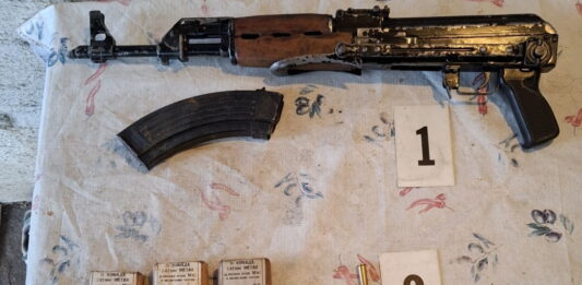 Zasegli cel arzenal orožja