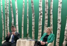 Metlika: Ob sinočnji predstavitvi knjige Zamolčana stran polna dvorana poslušalcev