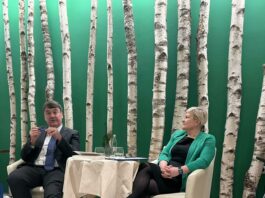 Metlika: Ob sinočnji predstavitvi knjige Zamolčana stran polna dvorana poslušalcev