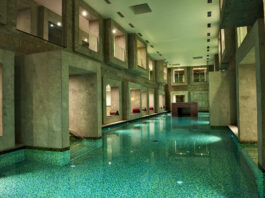 Splet razburja vabilo na seksualne orgije v Rimskih termah