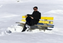 Medtem ko sodišče išče Smodeja, se ta sonči v mondeni Švici