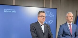 V SDS in NSi zahtevajo oceno ustavnosti Golobovega zakona o dolgotrajni oskrbi