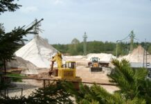 Mirna: Vlada z novo koncesijo za širitev kamnoloma roženca